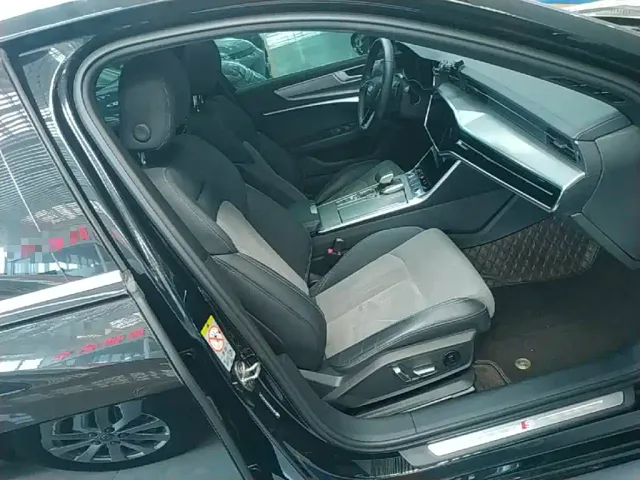 Audi A6L — Фото автомобиля 24