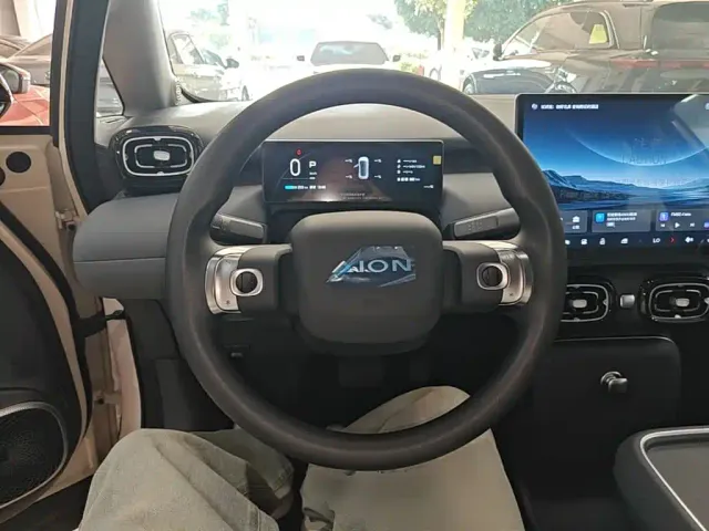 GAC Aion UT — Фото автомобиля 10