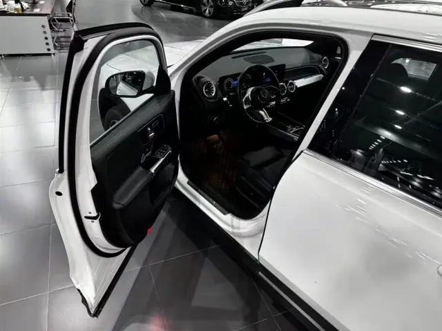 Mercedes-Benz GLB-Class — Фото автомобиля 11