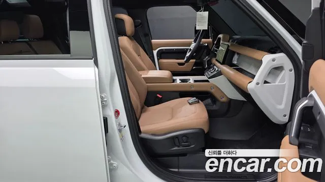 Land Rover Defender L663 — Фото автомобиля 25