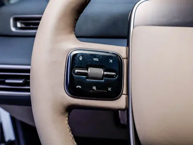 Li Auto MEGA — Фото автомобиля 10