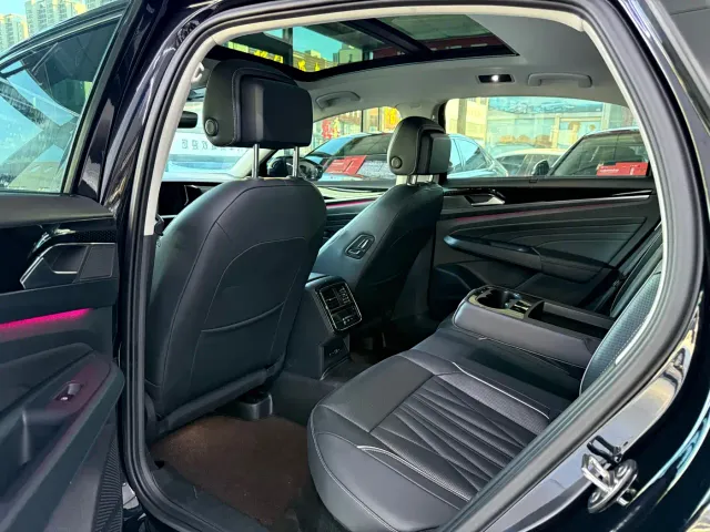 Volkswagen Passat — Фото автомобиля 6