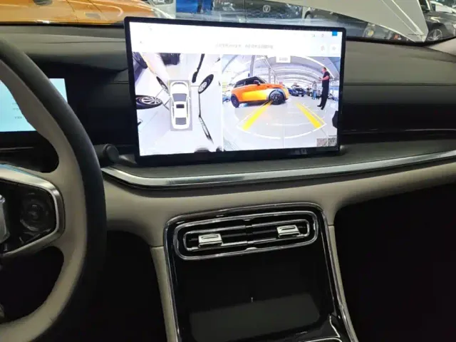 Geely Galaxy Stellar 6 — Фото автомобиля 12