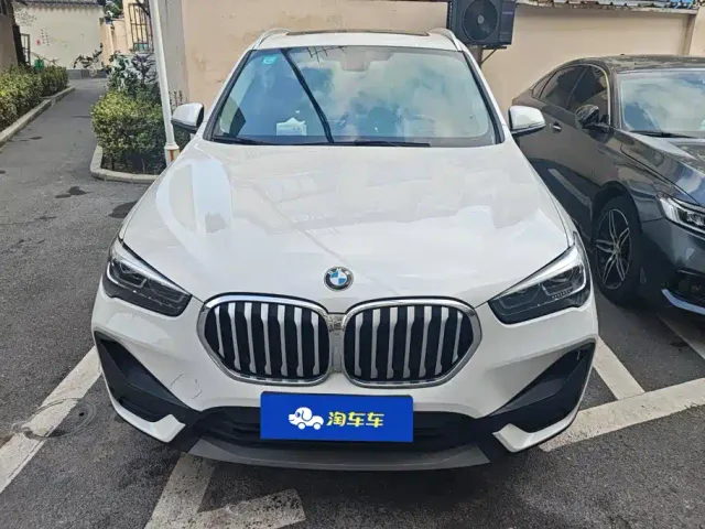 BMW X1 — Фото автомобиля 2
