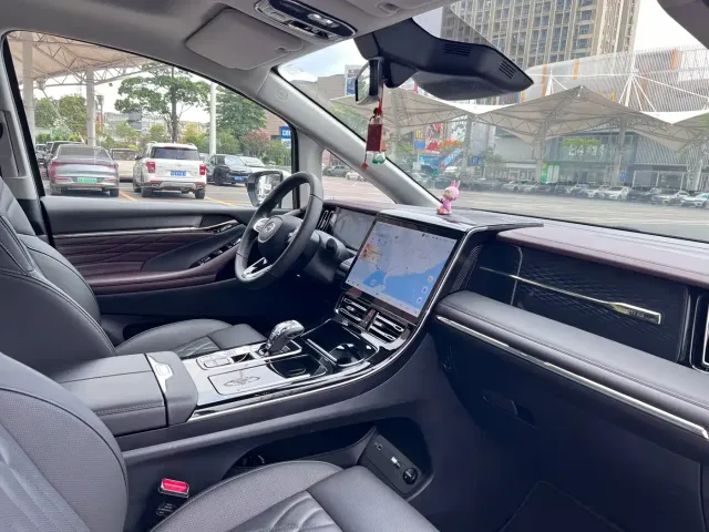 GAC Trumpchi M8 — Фото автомобиля 19
