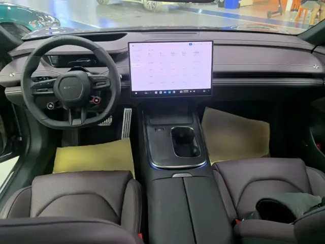 Xiaomi SU7 — Фото автомобиля 9