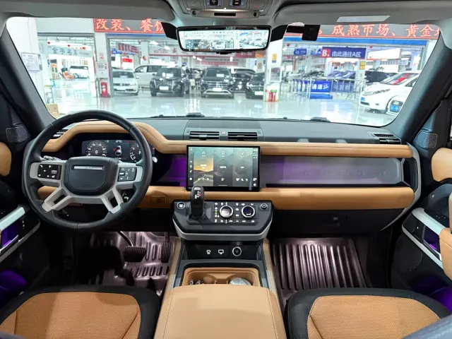 Land Rover Defender — Фото автомобиля 11