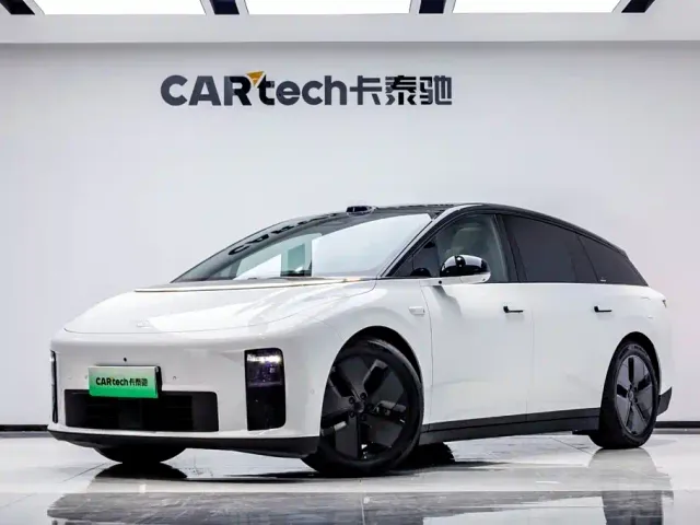 Фотография автомобиля — Li Auto i6