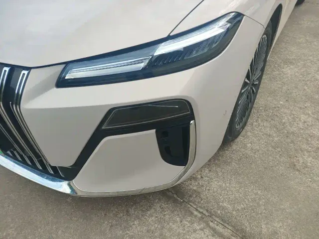 Roewe M7 DMH — Фото автомобиля 23