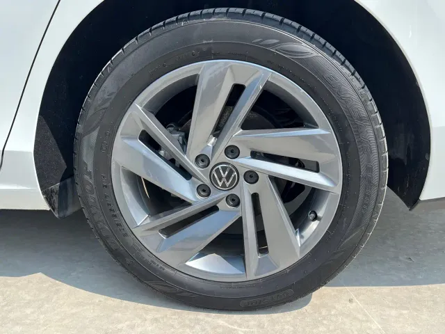 Volkswagen Lamando — Фото автомобиля 6