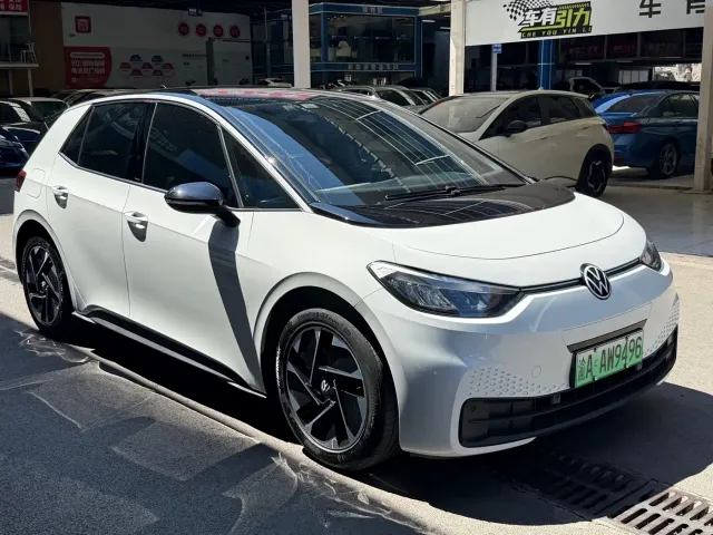 Volkswagen ID.3 — Фото автомобиля 3