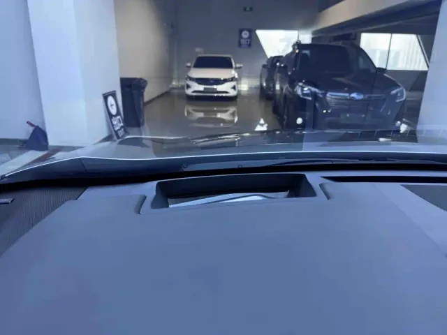 Lexus UX — Фото автомобиля 14