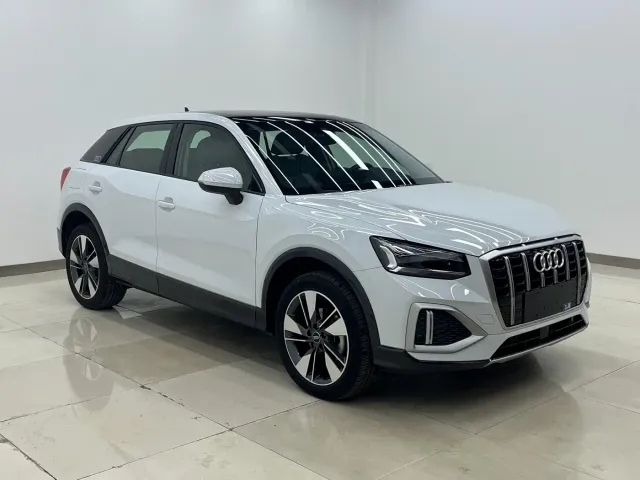 Audi Q2L — Фото автомобиля 3