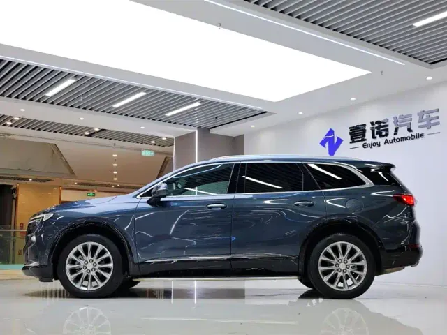 Buick Enclave — Фото автомобиля 3