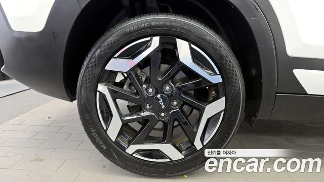 Kia Seltos — Фото автомобиля 5