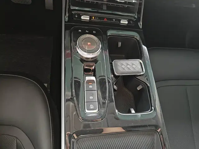 Wuling Starlight — Фото автомобиля 13