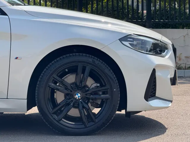 BMW BMW 1 Series 2021 125i M Sport Black Night Edition — Фото автомобиля 10
