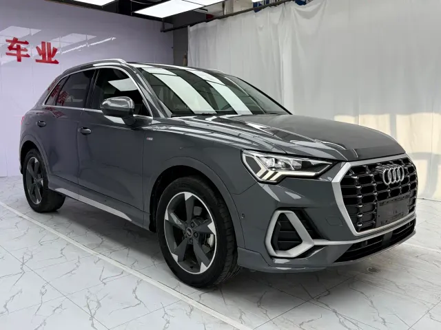 Audi Q3 — Фото автомобиля 3