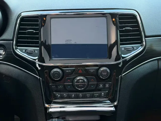Jeep Grand Cherokee — Фото автомобиля 7