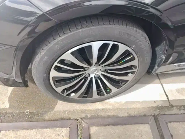 Volvo S90 — Фото автомобиля 22