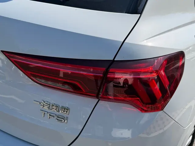 Audi Q3 — Фото автомобиля 7