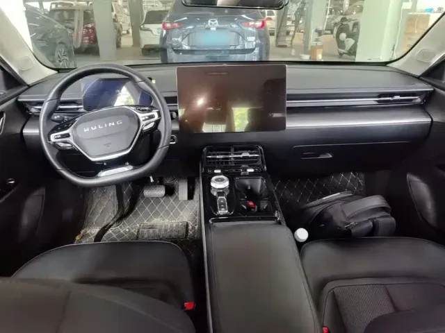 Wuling Starlight — Фото автомобиля 9