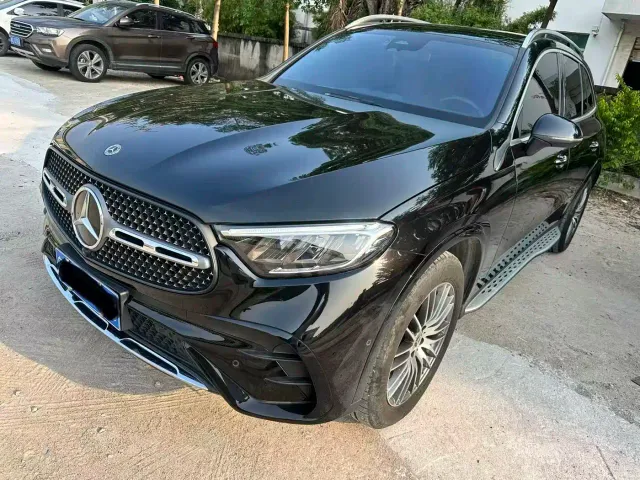 Фотография автомобиля — Mercedes-Benz GLC-Class