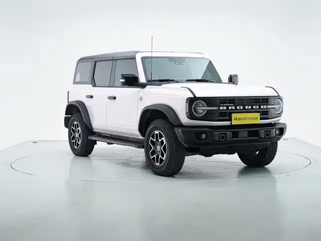Ford Bronco — Фото автомобиля 3