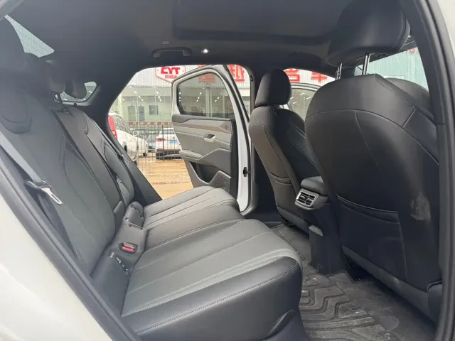BYD Qin L — Фото автомобиля 13