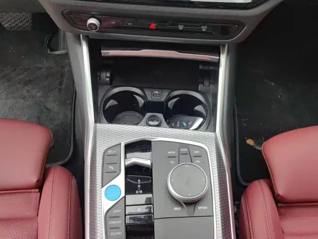 BMW i3 — Фото автомобиля 11