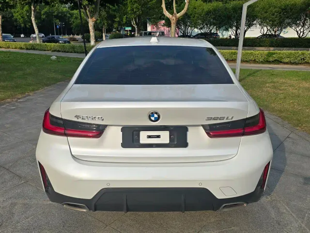 BMW 3 Series — Фото автомобиля 9