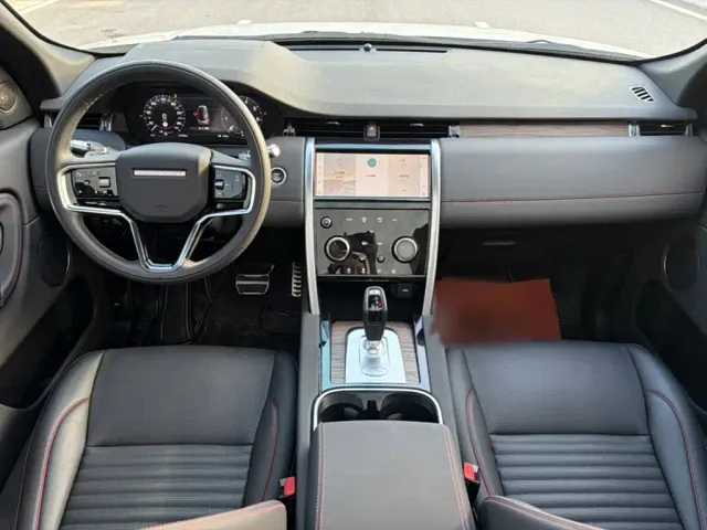 Land Rover Discovery Sport — Фото автомобиля 11