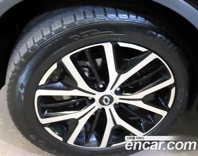 Renault-KoreaSamsung QM6 Новый QM6 2.0 GDe RE Signature 2WD — Фото автомобиля 6