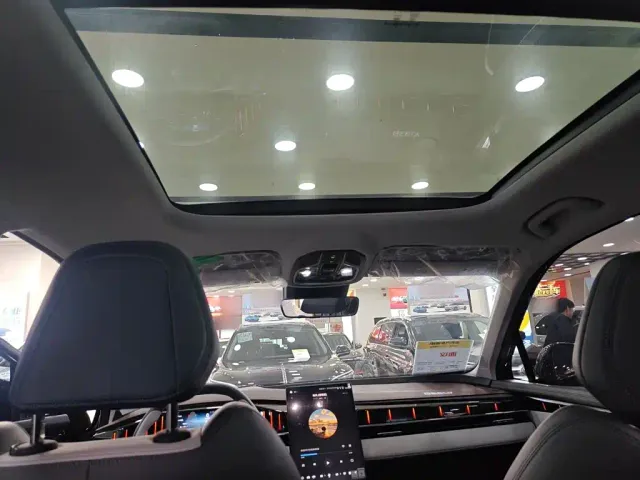 Geely Boyue L — Фото автомобиля 14