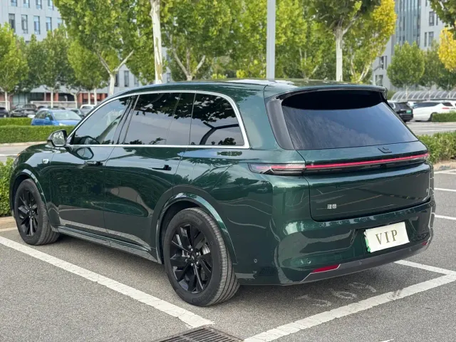 Li Auto L8 — Фото автомобиля 5