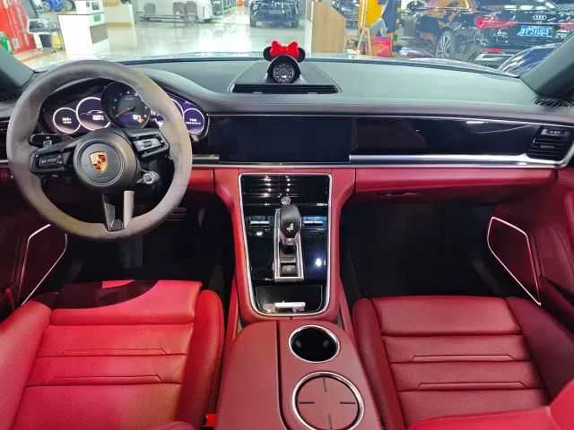 Porsche Panamera — Фото автомобиля 11