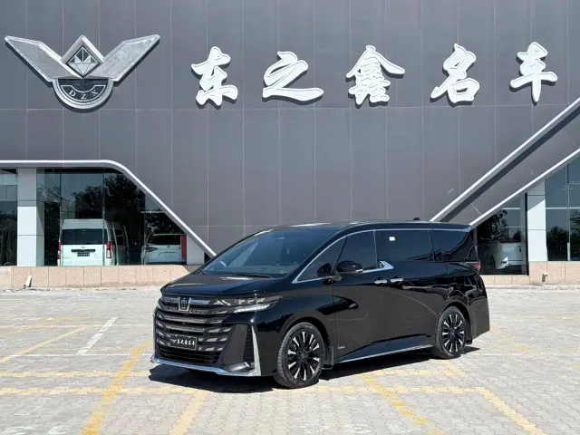 Toyota Vellfire — Фото автомобиля 7