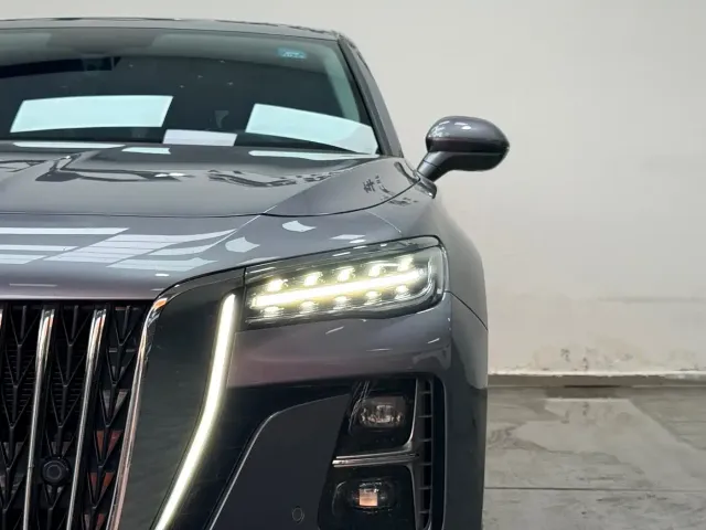Hongqi H5 — Фото автомобиля 10