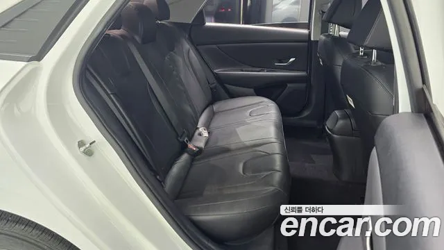 Hyundai Avante — Фото автомобиля 16