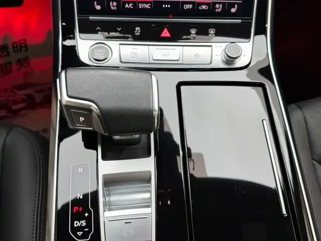 Audi Q7 — Фото автомобиля 17