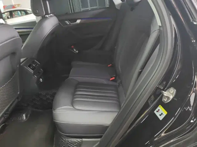 Audi Q5L — Фото автомобиля 16