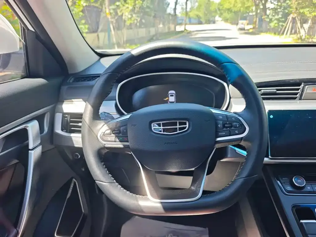 Geely Boyue 2022 1.8TD DCT Elegance — Фото автомобиля 10