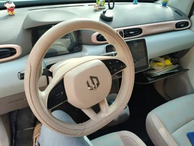 Leapmotor T03 — Фото автомобиля 12