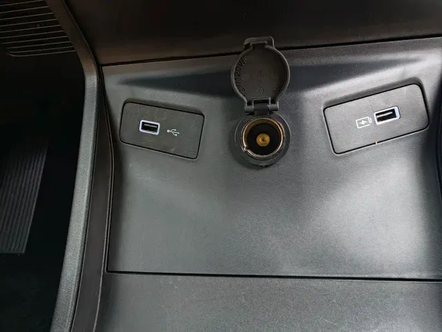 Geely Boyue L — Фото автомобиля 29