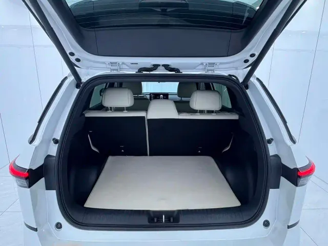 Toyota BoZhi 3X — Фото автомобиля 10