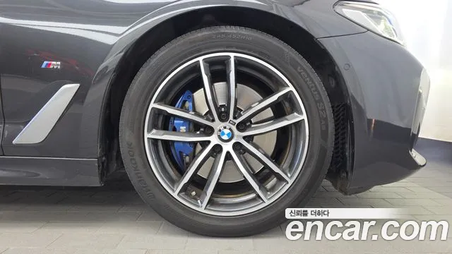 BMW 5 Series G30 — Фото автомобиля 6