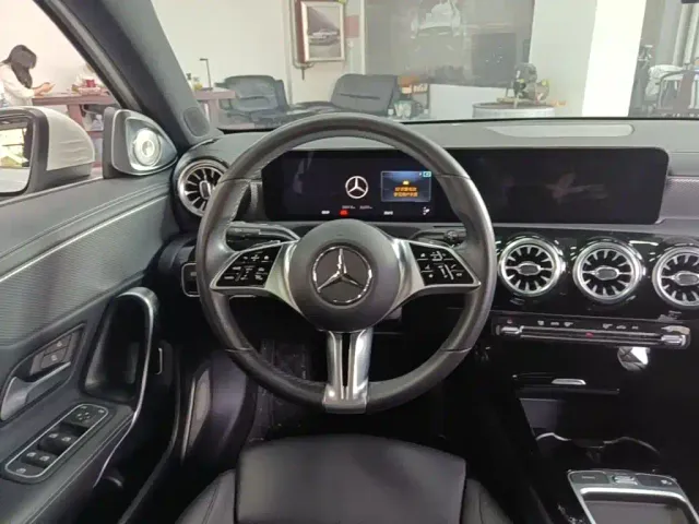 Mercedes-Benz A-Class — Фото автомобиля 10