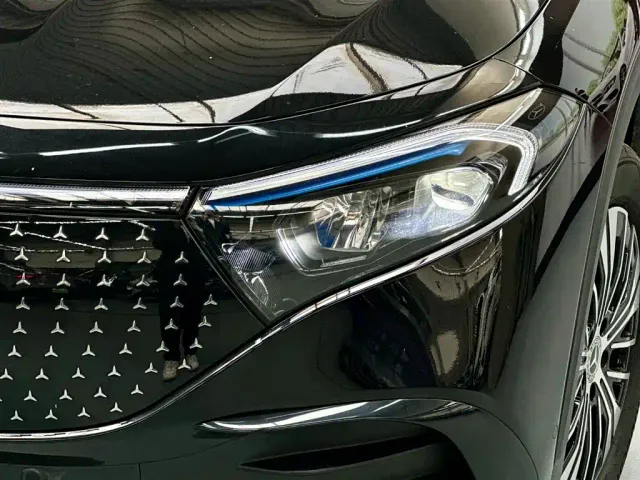 Mercedes-Benz EQB — Фото автомобиля 4