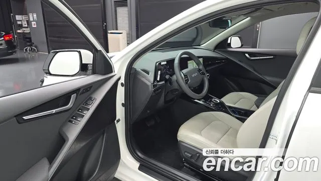 Kia Niro The All New — Фото автомобиля 10