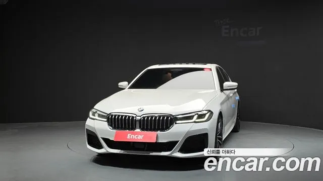 BMW 5 Series G30 — Фото автомобиля 3